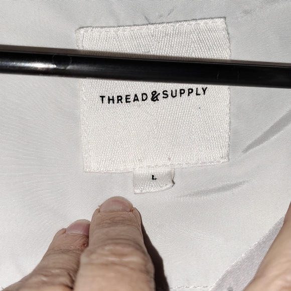 Thread and supply pullover windbreaker - Picture 2 of 3